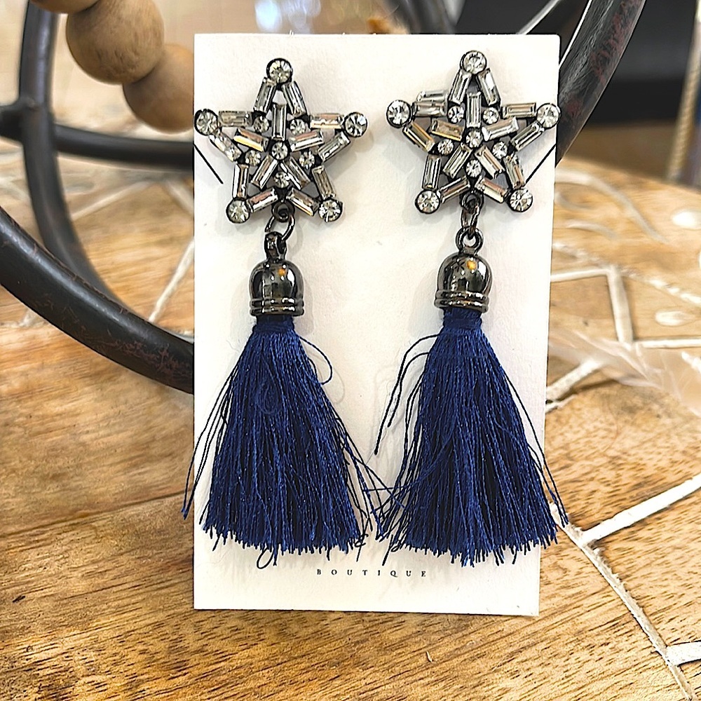 Gorgeous blue star tassel earrings